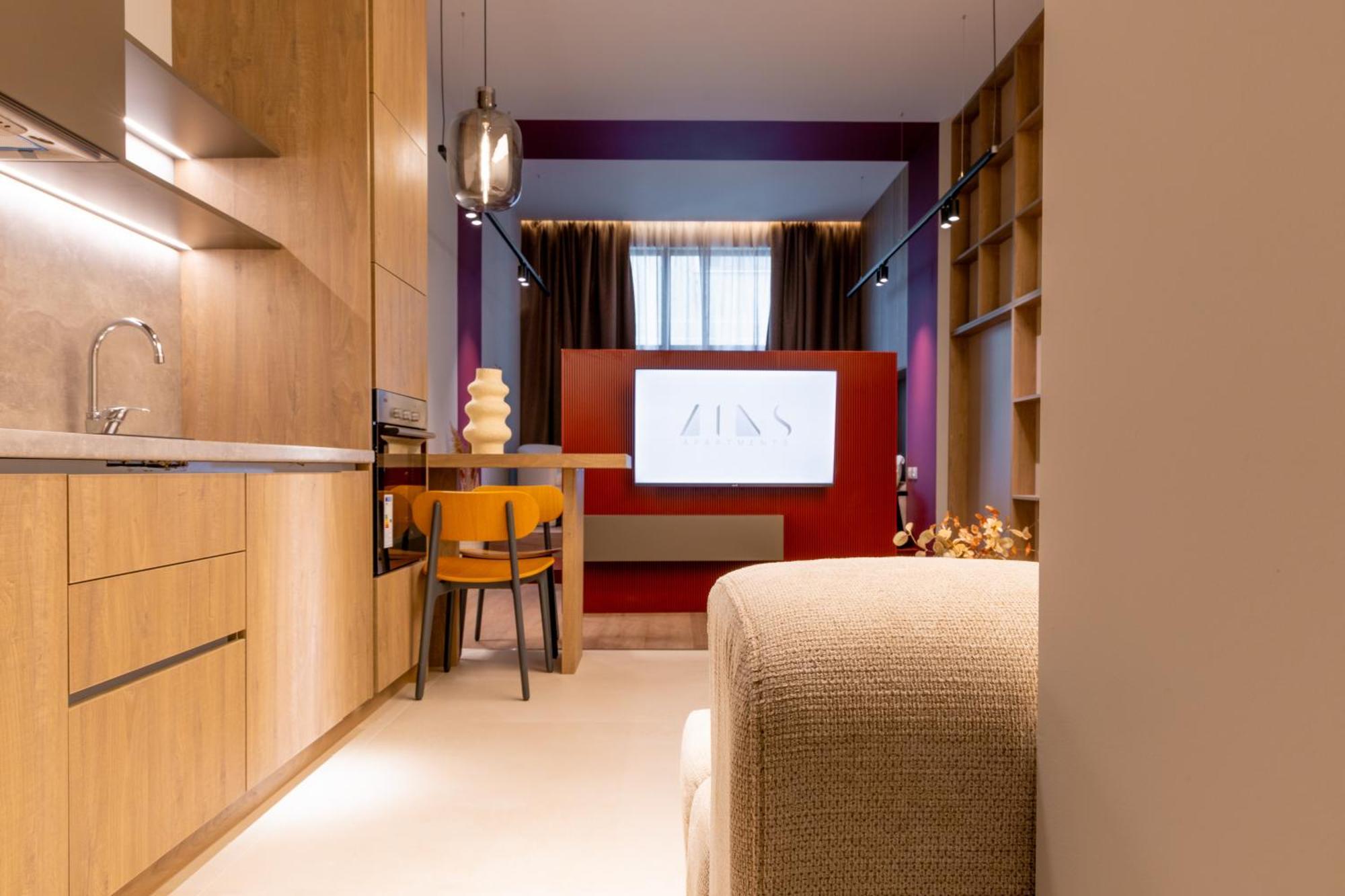 Zins Luxury Hotel *